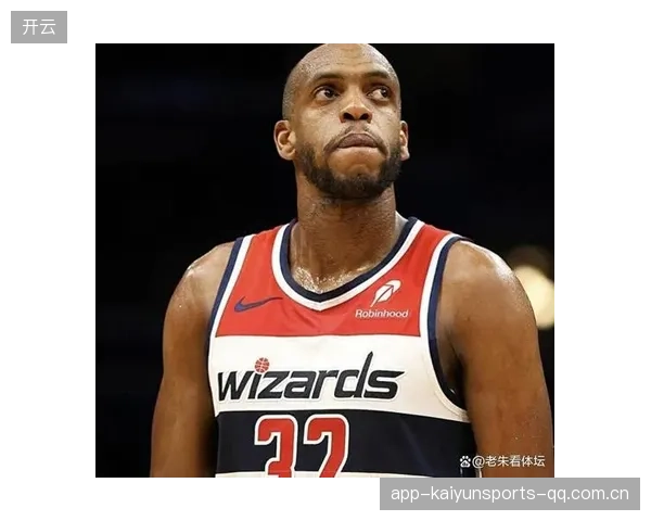 NBA老将绝平三分，场上瞬间沸腾，全队狂欢突破极限！