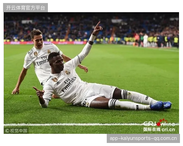 维尼修斯点球稳稳罚进皇马领先——从赛场瞬间到日常的极致体验